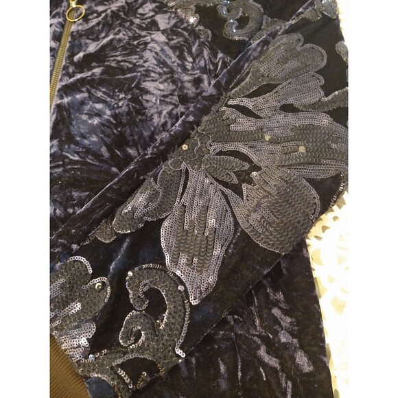 Loveriche Velvet With Embroidered Bedazzle Arm Sleeves Jacket Size Medium - Picture 2 of 8